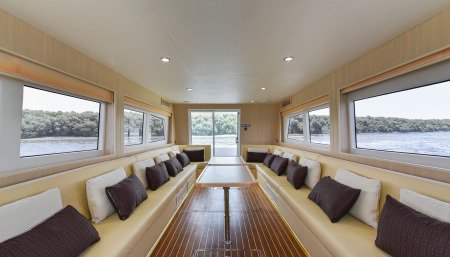 Sightseeing boat – A floating luxury meeting point on water